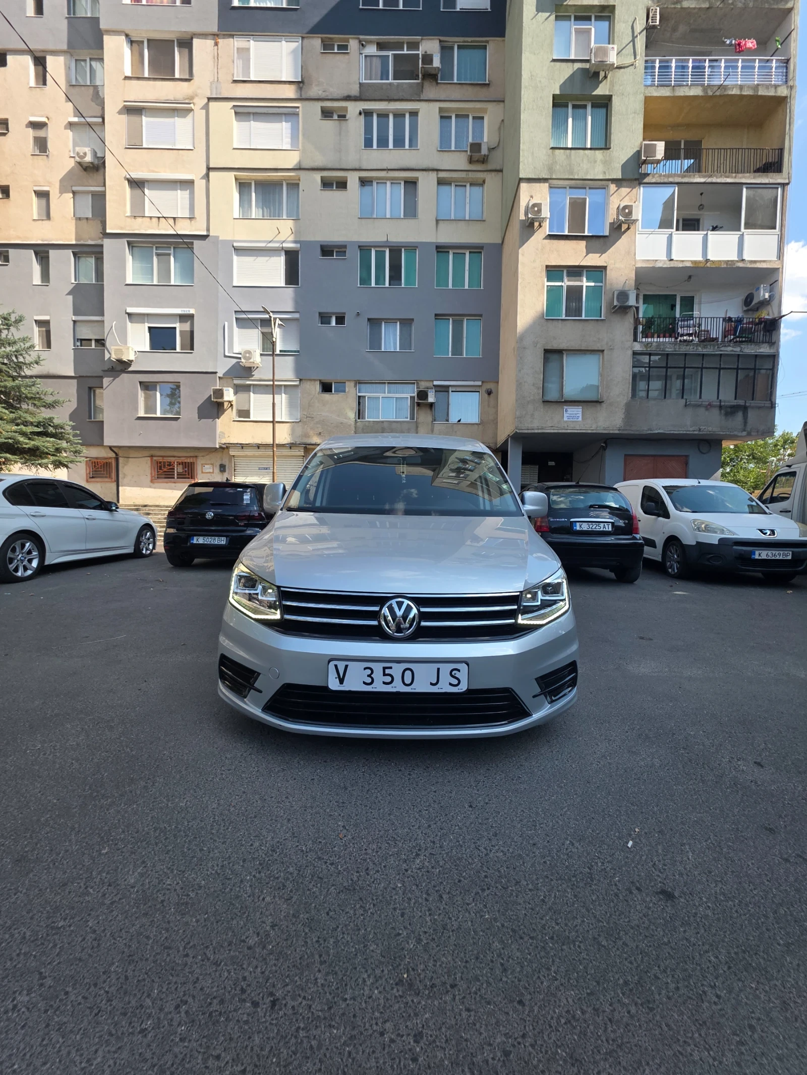 VW Caddy, снимка 14 - Автомобили и джипове - 55605994