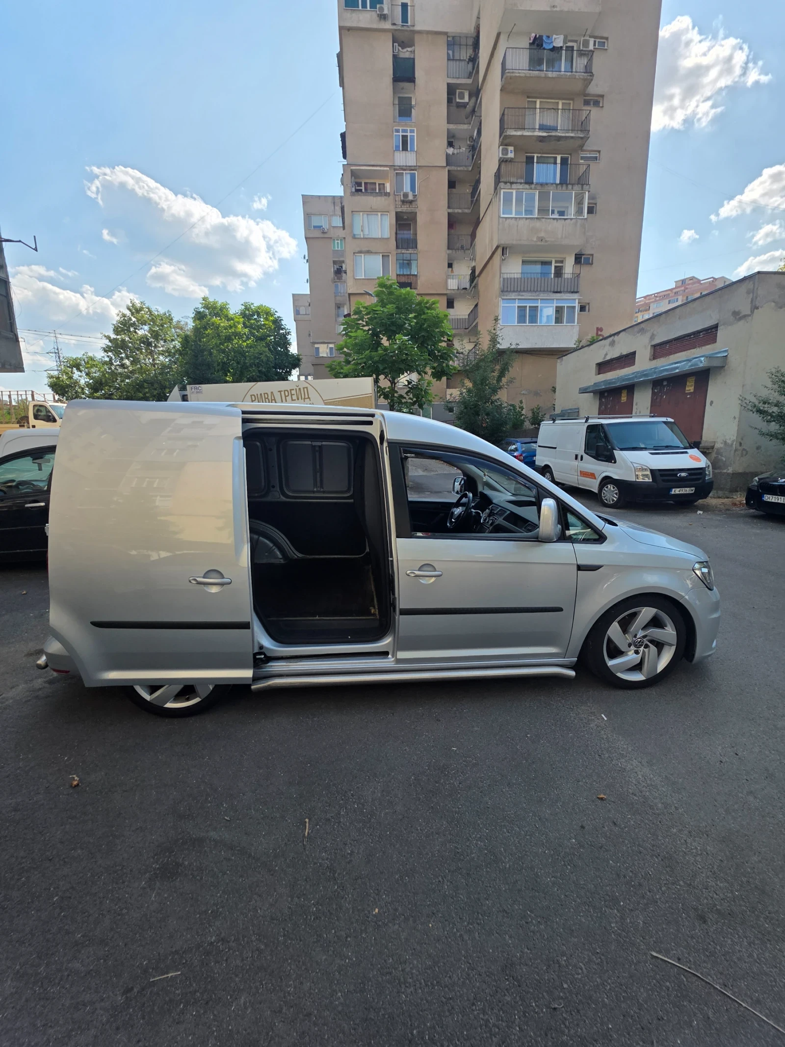 VW Caddy, снимка 2 - Автомобили и джипове - 55605994