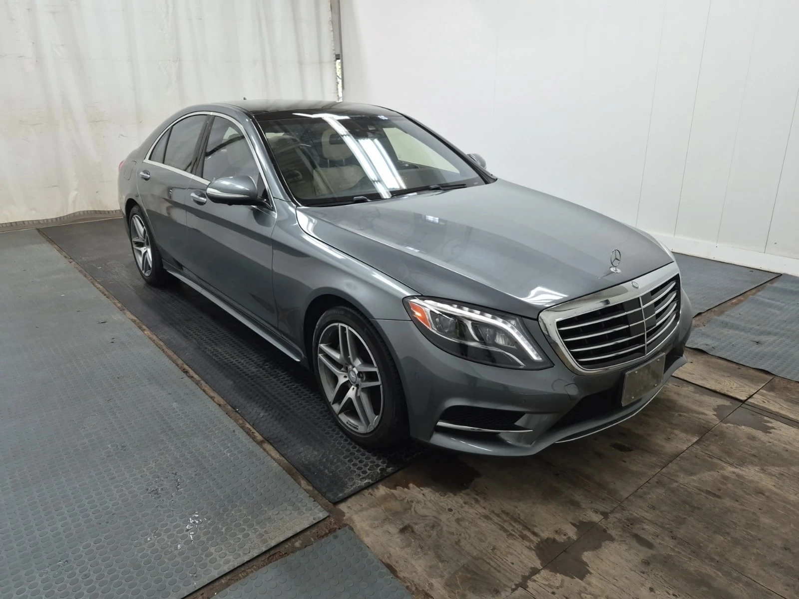 Mercedes-Benz S 550 4MATIC * BURMESTER * ОБДУХВАНЕ * CARFAX * 59К КМ *, снимка 2 - Автомобили и джипове - 56075596