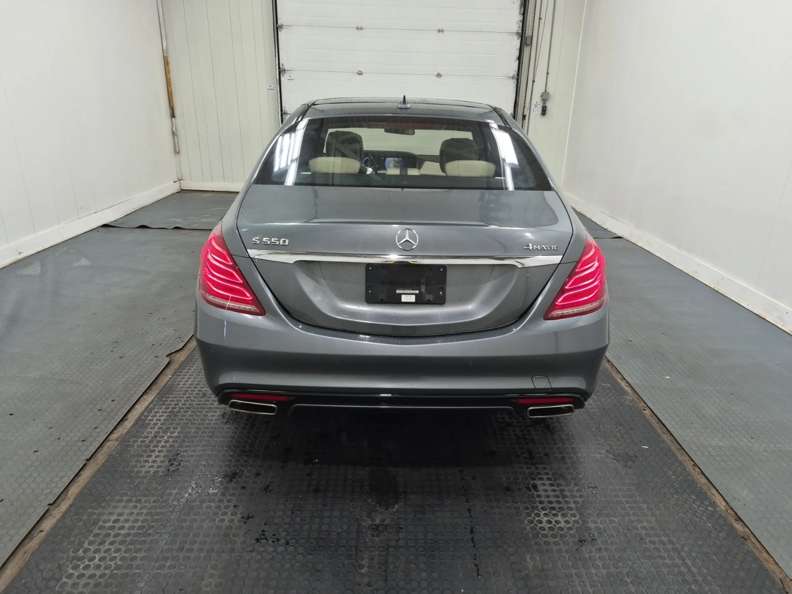 Mercedes-Benz S 550 4MATIC * BURMESTER * ОБДУХВАНЕ * CARFAX * 59К КМ *, снимка 4 - Автомобили и джипове - 56075596