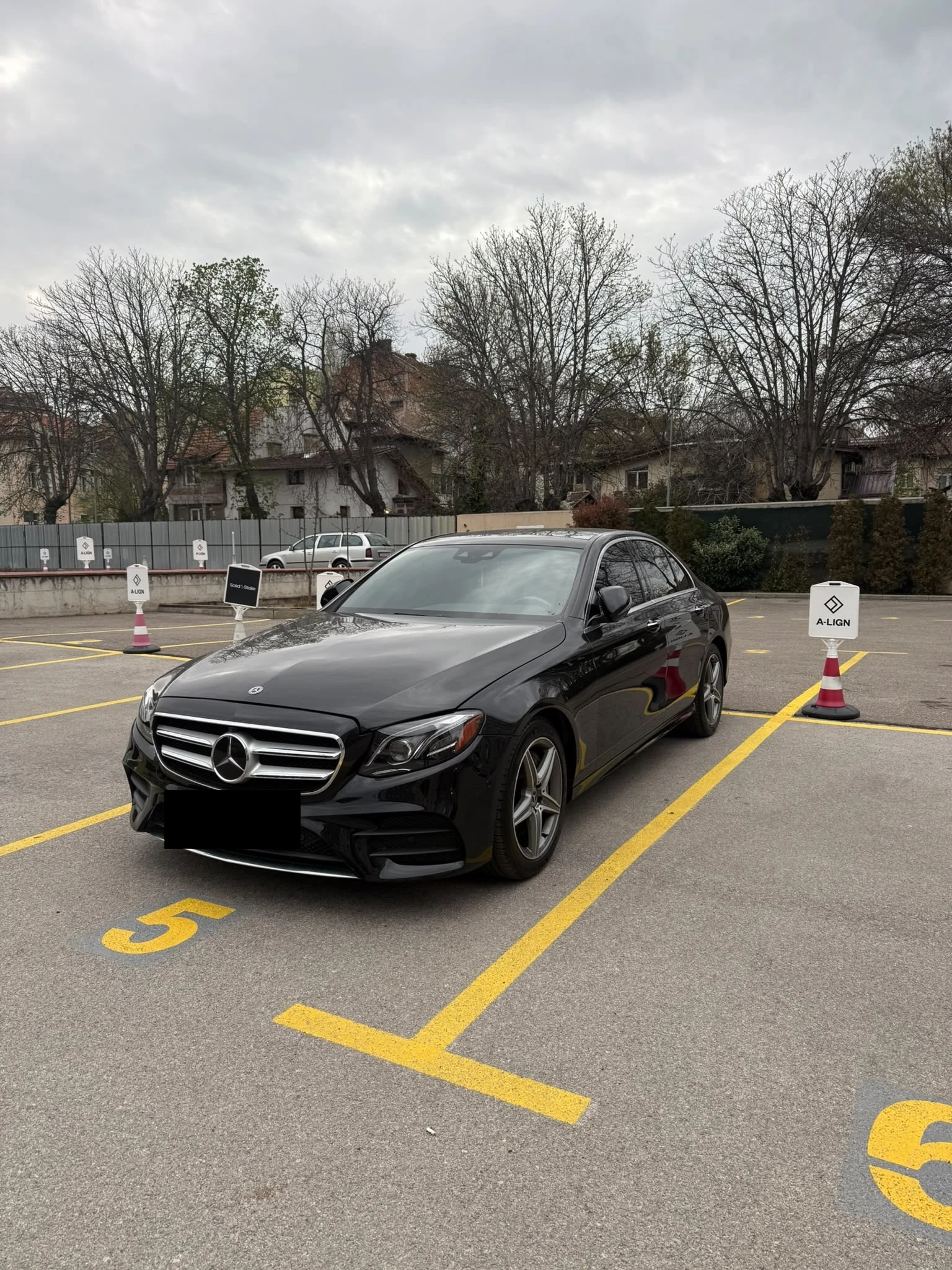 Mercedes-Benz E 300 4MATIC, снимка 8 - Автомобили и джипове - 56521121