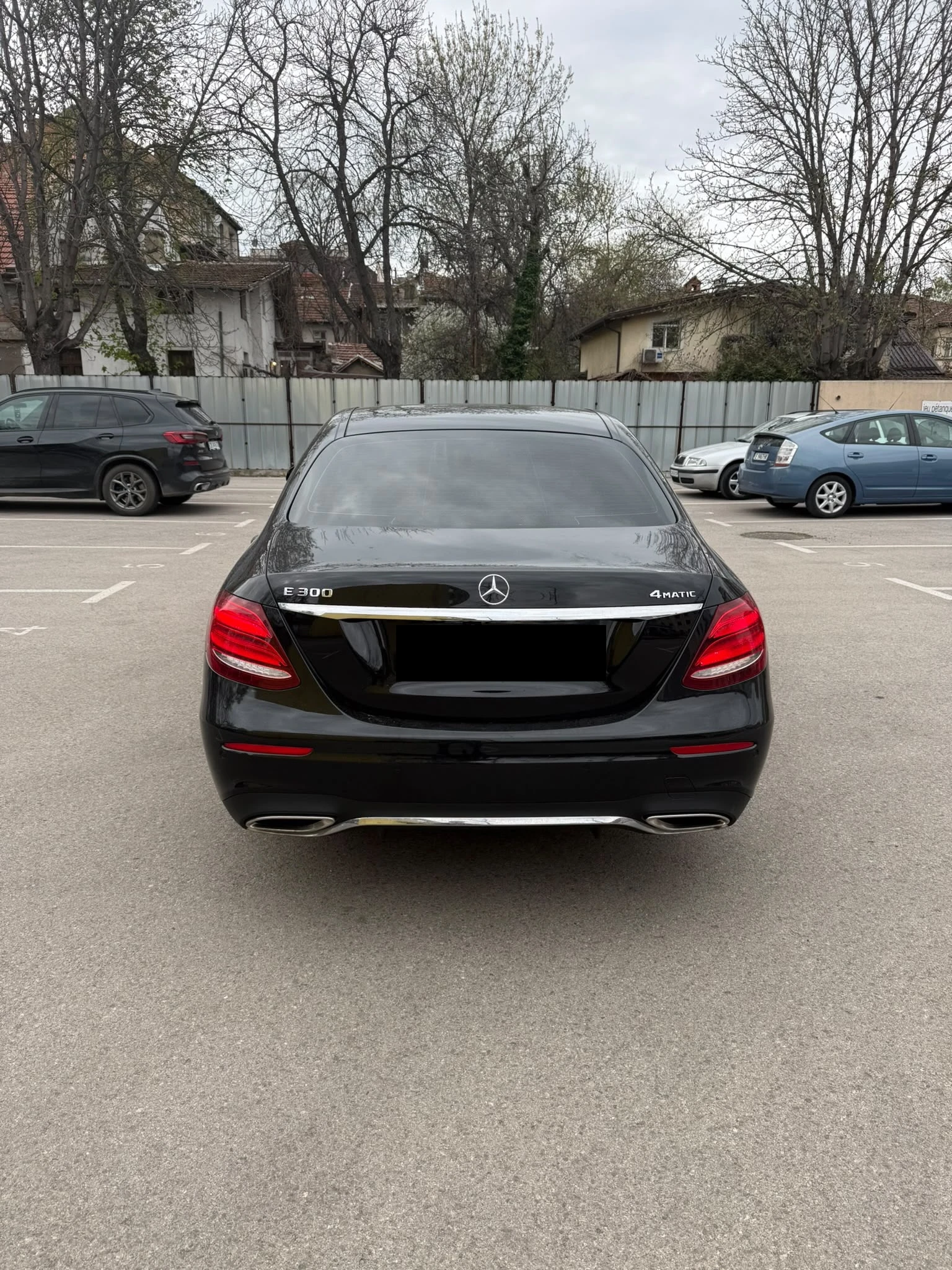 Mercedes-Benz E 300 4MATIC, снимка 5 - Автомобили и джипове - 56521121