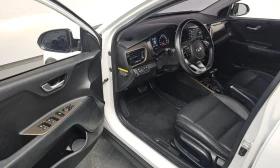 Kia Stonic Diesel 1.6 Prestige * НАЙ-ДОБРА ЦЕНА В БЪЛГАРИЯ* , снимка 11