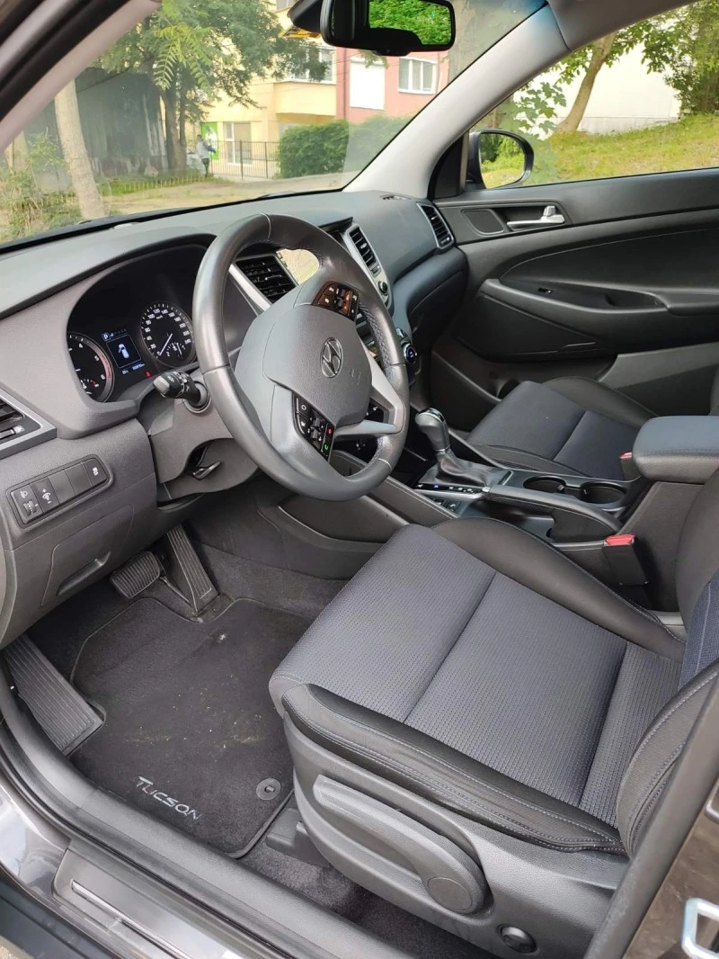 Hyundai Tucson 4WD Sport, снимка 8 - Автомобили и джипове - 46274186