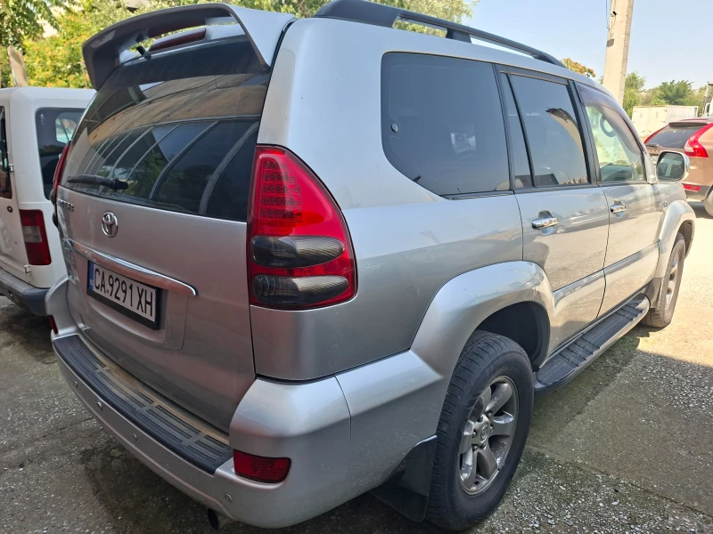 Toyota Land cruiser 3.0 D4D, снимка 5 - Автомобили и джипове - 52397917
