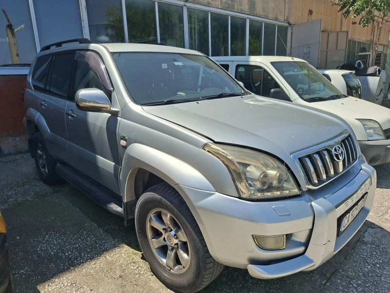 Toyota Land cruiser 3.0 D4D, снимка 3 - Автомобили и джипове - 52397917