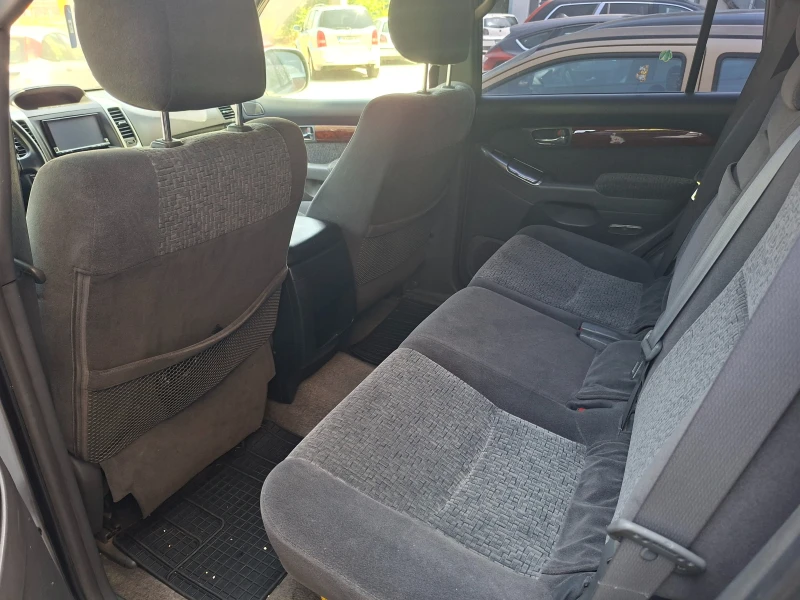 Toyota Land cruiser 3.0 D4D, снимка 7 - Автомобили и джипове - 52397917