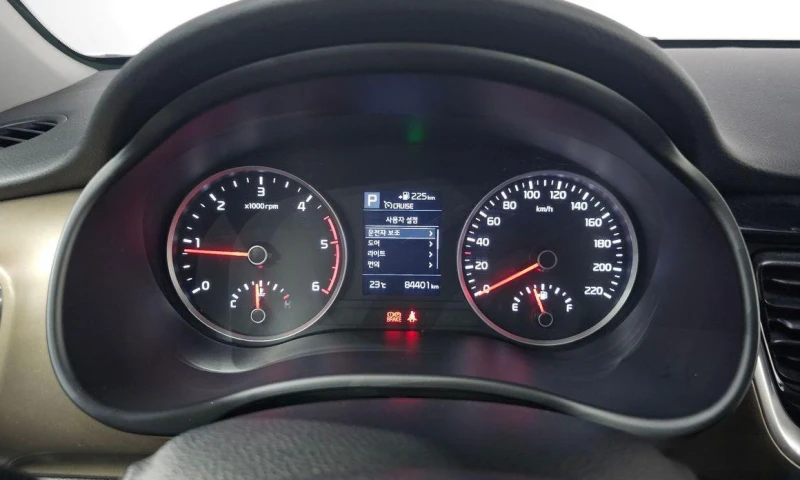 Kia Stonic Diesel 1.6 Prestige * НАЙ-ДОБРА ЦЕНА В БЪЛГАРИЯ* , снимка 7 - Автомобили и джипове - 52112597