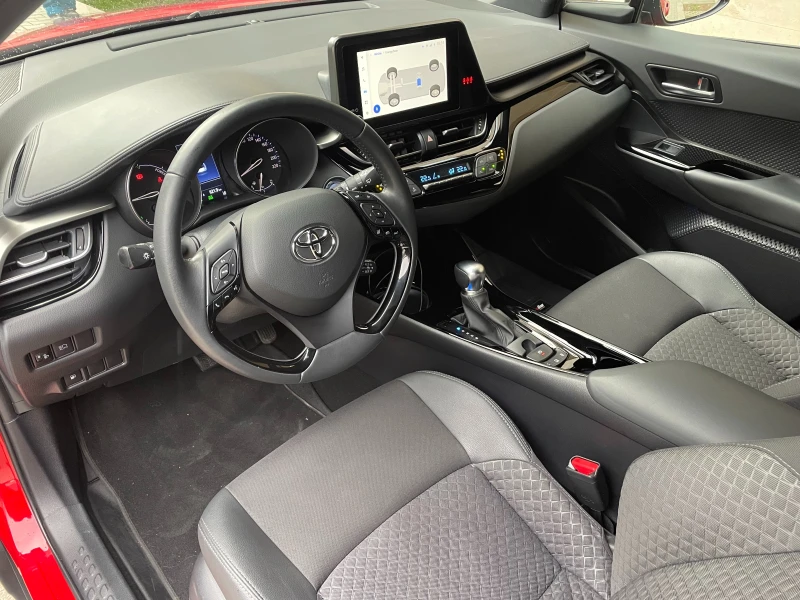 Toyota C-HR 1.8Hybrid e-CVT Club- в Гаранция, снимка 8 - Автомобили и джипове - 53577029