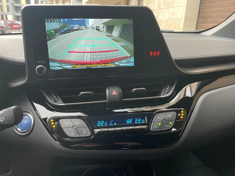 Toyota C-HR 1.8Hybrid e-CVT Club- в Гаранция, снимка 12 - Автомобили и джипове - 53577029