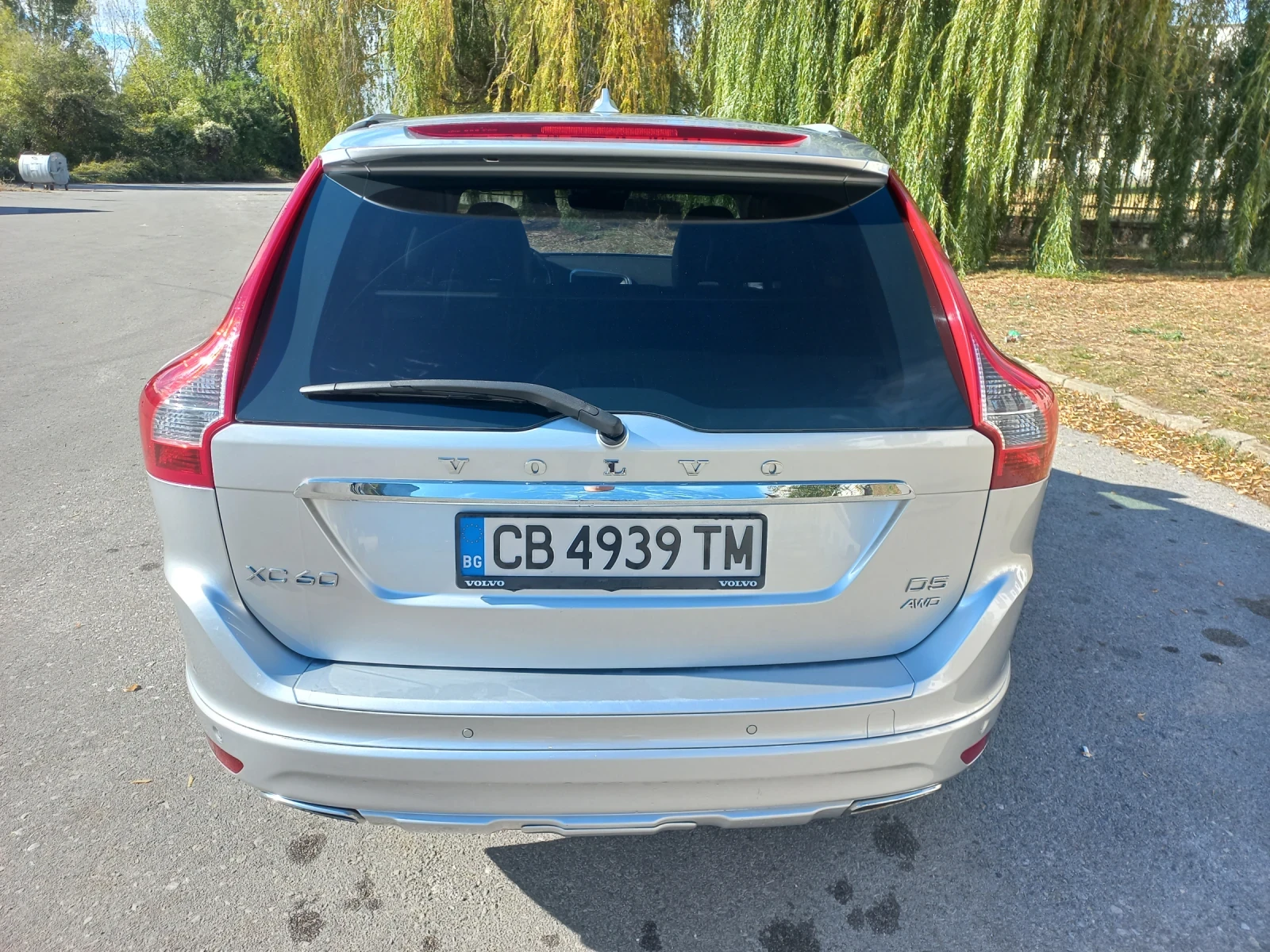 Volvo XC60 2.4 D5 - изображение 4