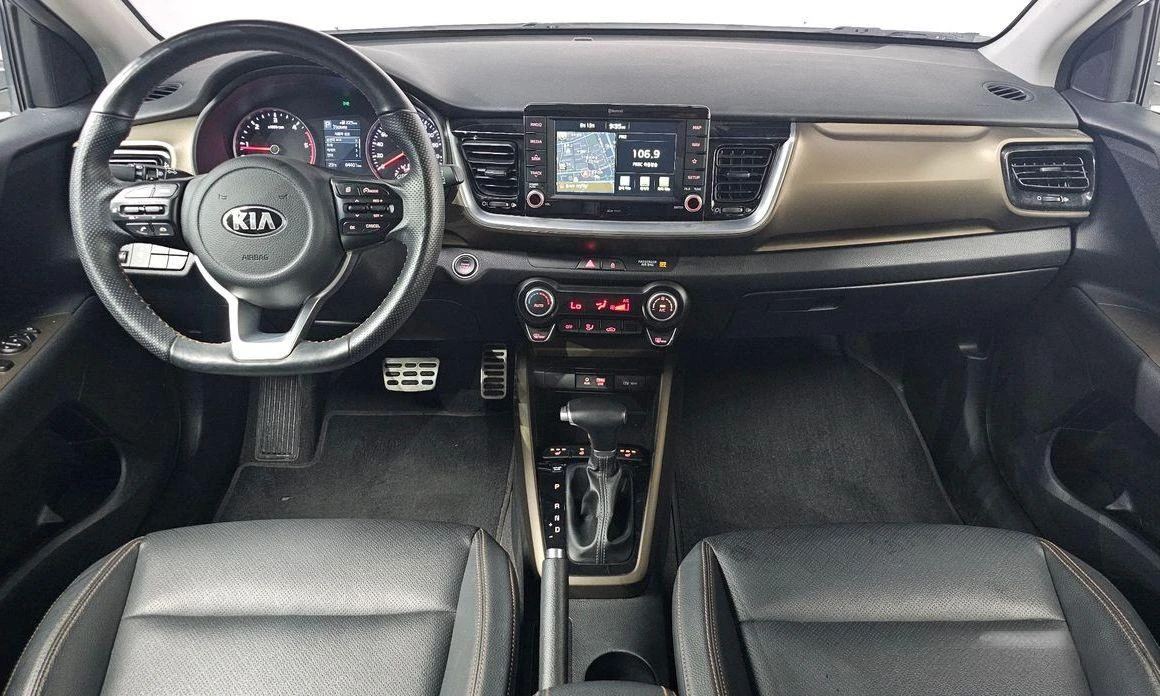 Kia Stonic Diesel 1.6 Prestige * НАЙ-ДОБРА ЦЕНА В БЪЛГАРИЯ*  - изображение 6