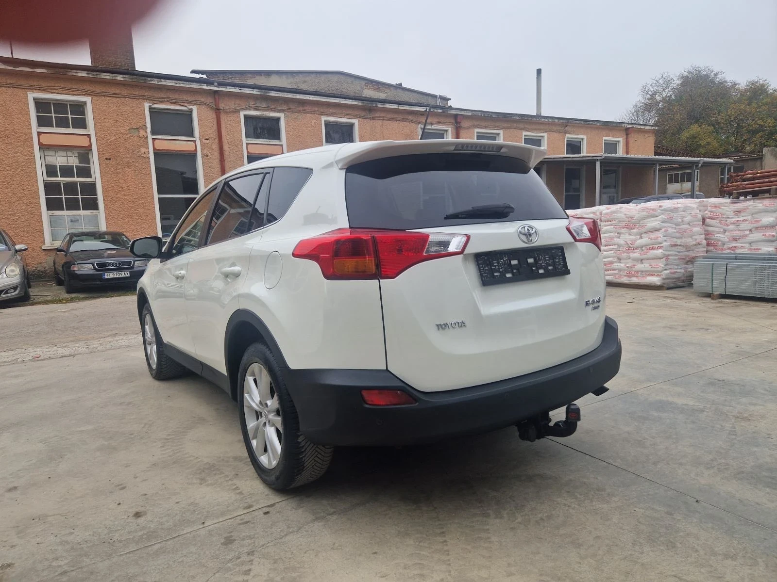 Toyota Rav4 2.2 D-Cat - изображение 6