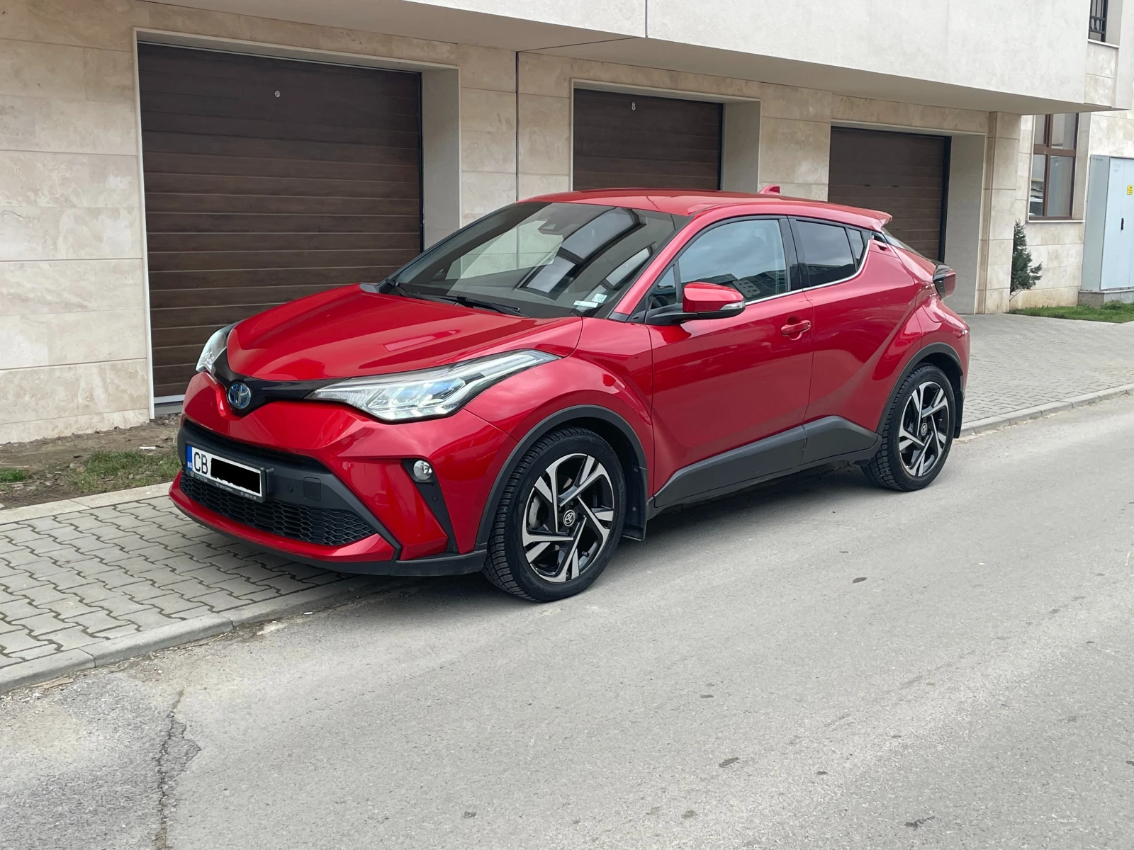 Toyota C-HR 1.8Hybrid e-CVT Club- � �������� | Mobile.bg � ����������� 1