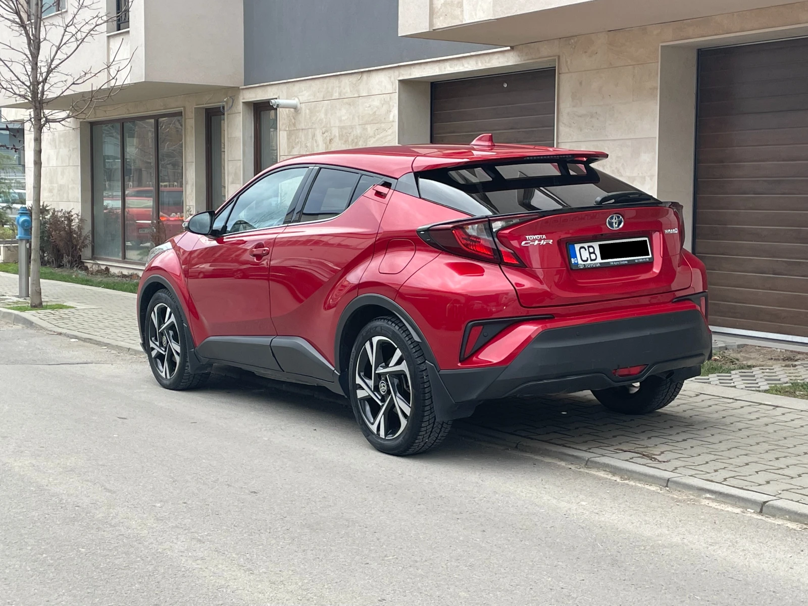 Toyota C-HR 1.8Hybrid e-CVT Club- в Гаранция - изображение 4