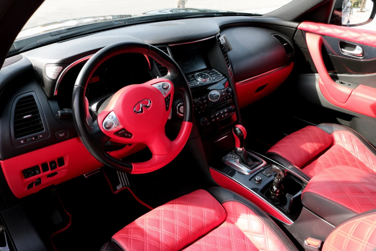 Infiniti Fx 30, снимка 8 - Автомобили и джипове - 53698932