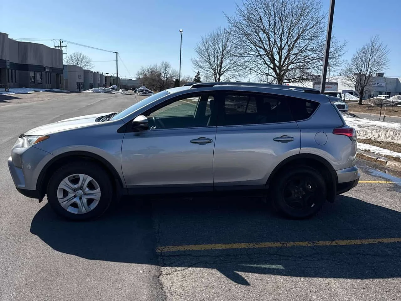 Toyota Rav4 * LE * 2 КЛЮЧА* ПОДГРЕВ* КЕЙЛЕС* , снимка 2 - Автомобили и джипове - 54012612