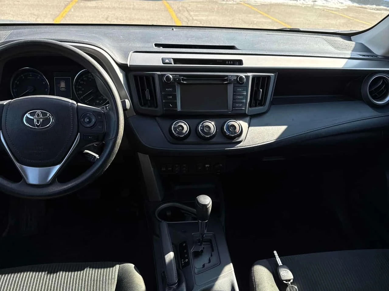 Toyota Rav4 * LE * 2 КЛЮЧА* ПОДГРЕВ* КЕЙЛЕС* , снимка 9 - Автомобили и джипове - 54012612