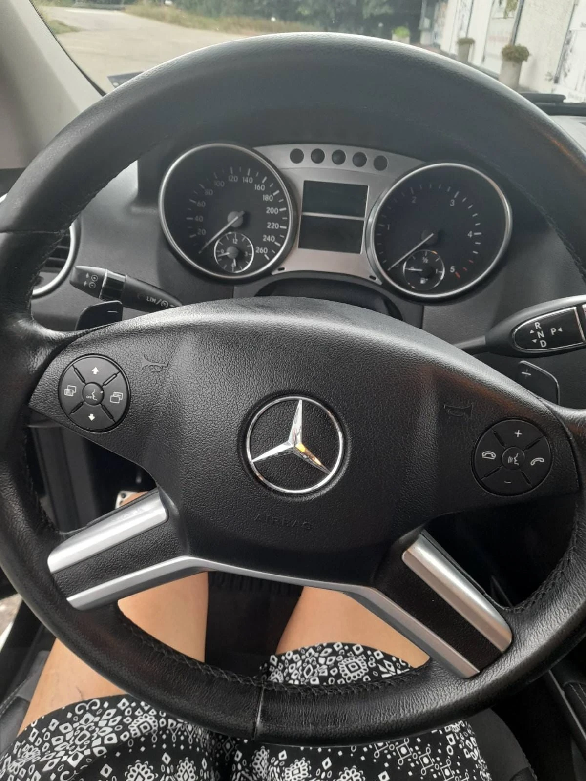 Mercedes-Benz ML 320 CDI, снимка 2 - Автомобили и джипове - 54500445