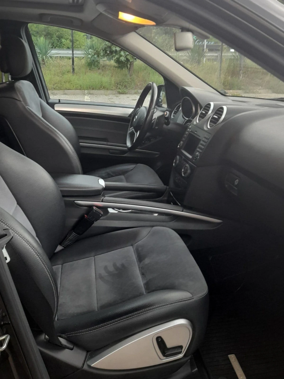 Mercedes-Benz ML 320 CDI, снимка 9 - Автомобили и джипове - 54500445