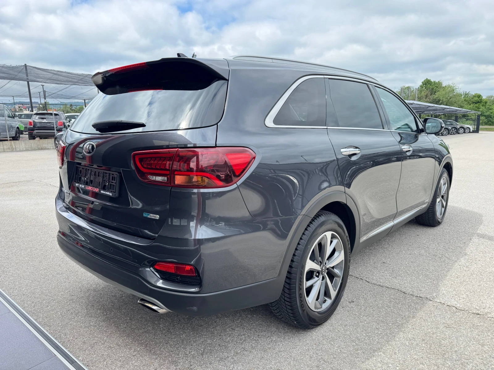 Kia Sorento 2.2D-4X4-KEYLESS-CAMERA-ПАНОРАМА, снимка 5 - Автомобили и джипове - 54611106