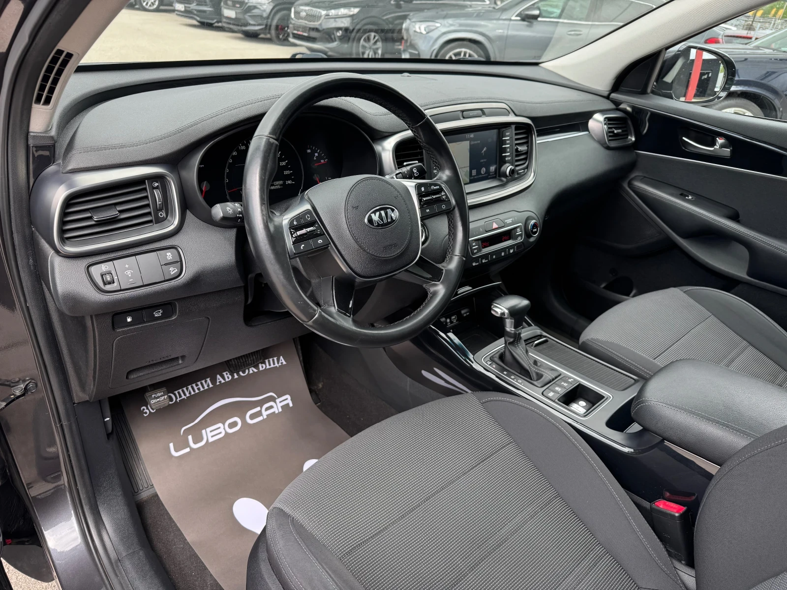 Kia Sorento 2.2D-4X4-KEYLESS-CAMERA-ПАНОРАМА, снимка 10 - Автомобили и джипове - 54611106
