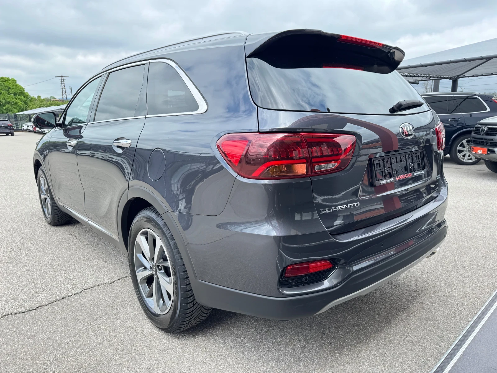 Kia Sorento 2.2D-4X4-KEYLESS-CAMERA-ПАНОРАМА, снимка 4 - Автомобили и джипове - 54611106