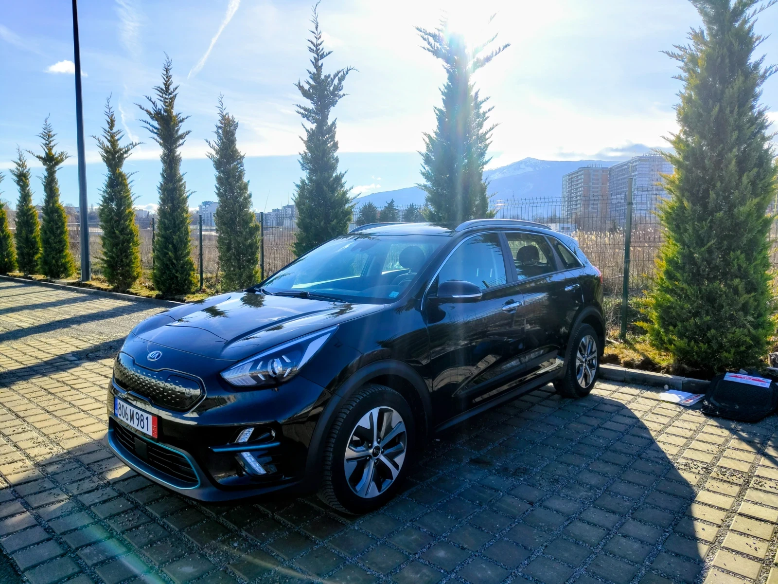 Kia Niro 65kWh/SOH100%/JBL/Термопомпа, снимка 2 - Автомобили и джипове - 55185392