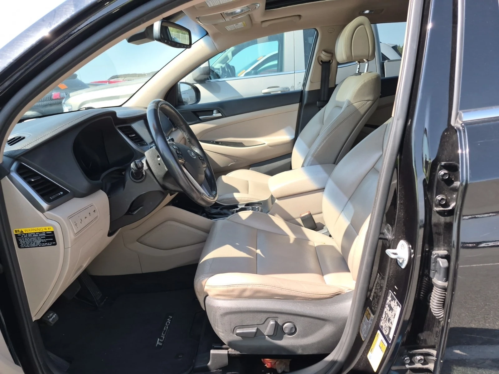 Hyundai Tucson * ULTIMATE * АВТОКРЕДИТ * ГЛАВНО ПРЕДСТАВИТЕЛСТВО, снимка 7 - Автомобили и джипове - 55833937