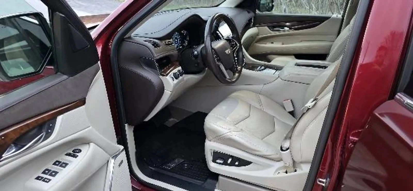 Cadillac Escalade ESV Цена до България & АвтоКредит, снимка 9 - Автомобили и джипове - 56156468