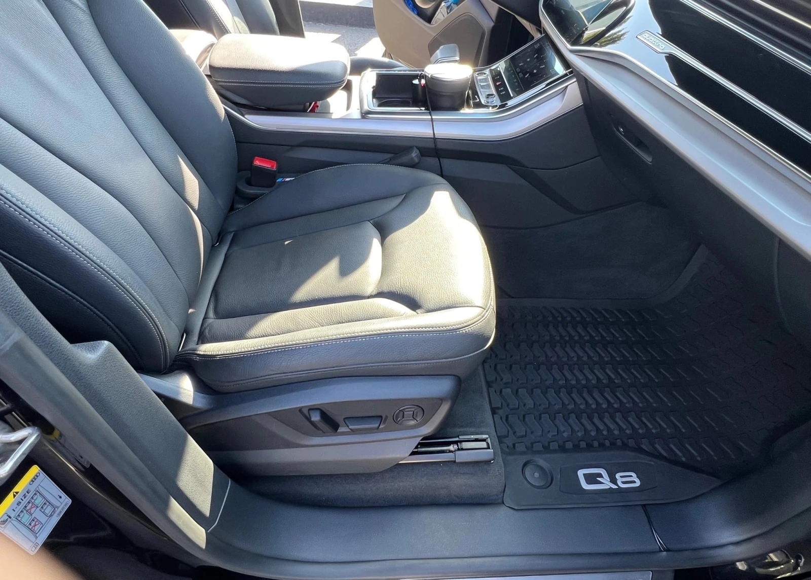 Audi Q8 45TDI Quattro S-LINE, снимка 7 - Автомобили и джипове - 56311060