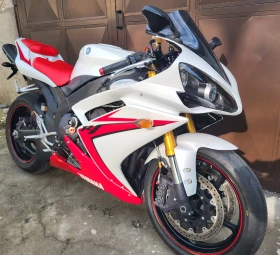  Yamaha YZF-R1
