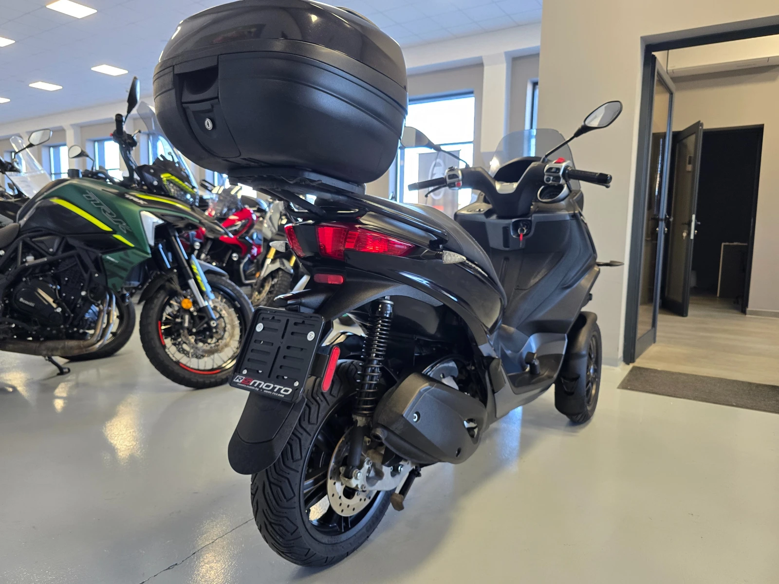 Piaggio Mp3 300 HPE, LT, ABS-ASR!, снимка 5 - Мотоциклети и мототехника - 55998671