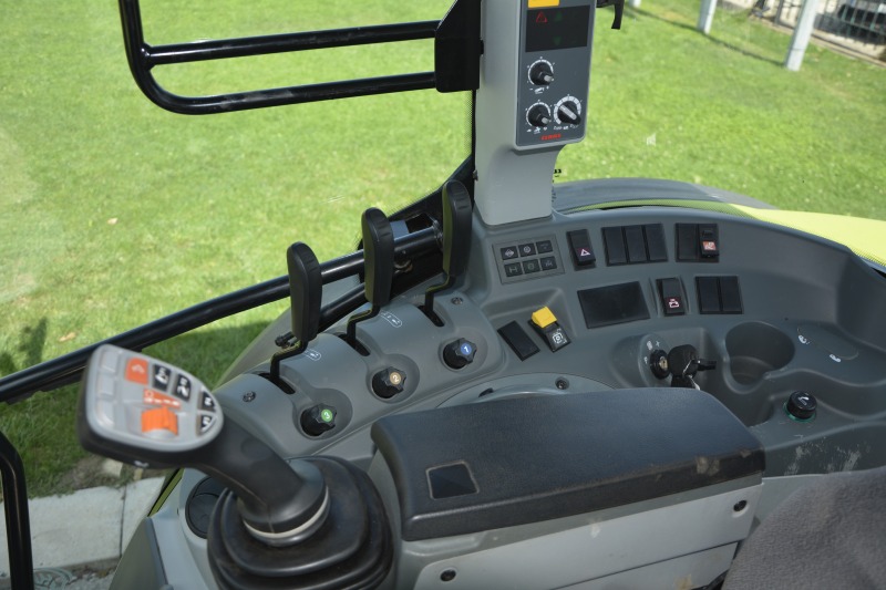 Трактор Claas ARION 440 CIS, снимка 12 - Селскостопанска техника - 45840745