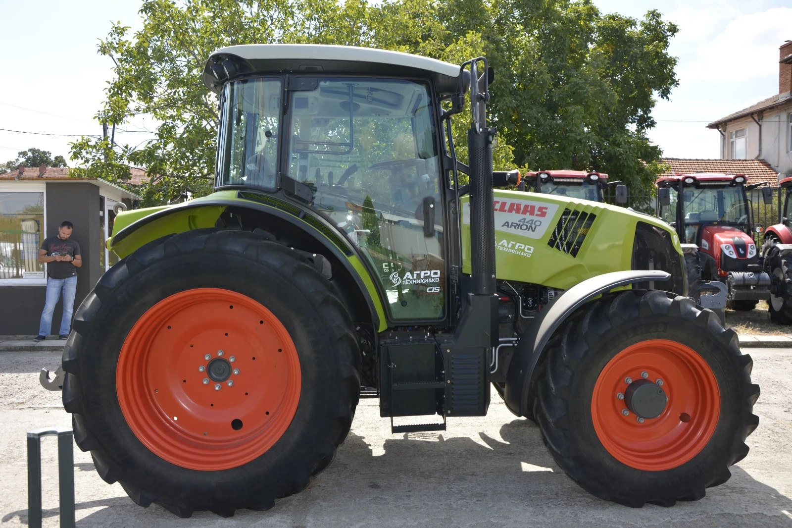 Трактор Claas ARION 440 CIS - изображение 8