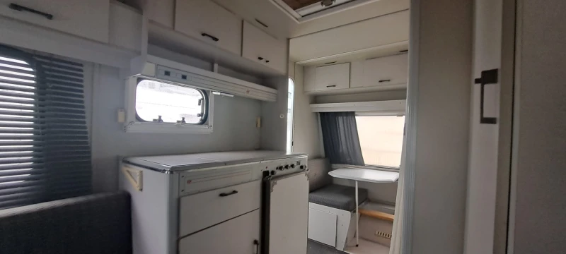 Каравана KIP 42, снимка 7 - Каравани и кемпери - 53501830