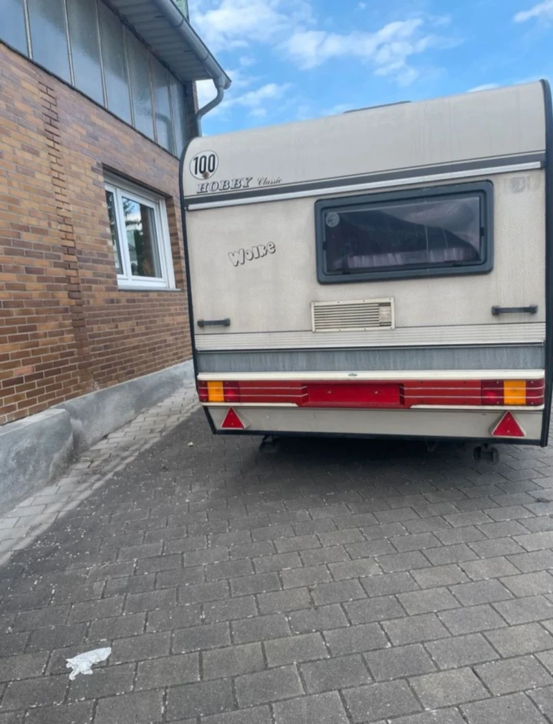 Каравана Hobby 350, снимка 7 - Каравани и кемпери - 53600476