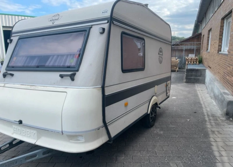 Каравана Hobby 350, снимка 5 - Каравани и кемпери - 53600476