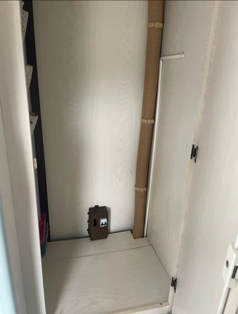 Каравана Hobby 350, снимка 11 - Каравани и кемпери - 53600476