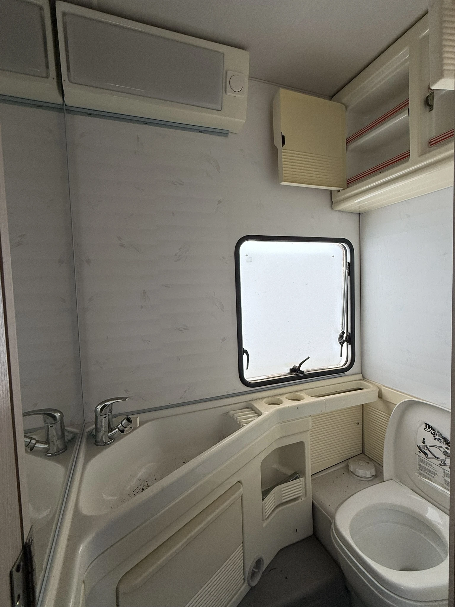 �������� Burstner Scala | Mobile.bg � ����������� 13