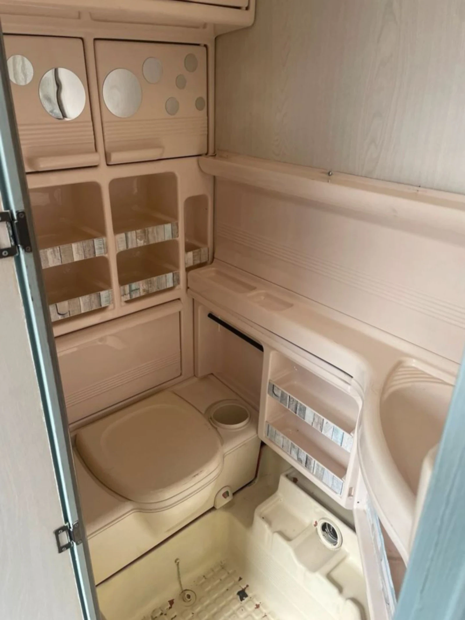 �������� Hobby 350 | Mobile.bg � ����������� 14