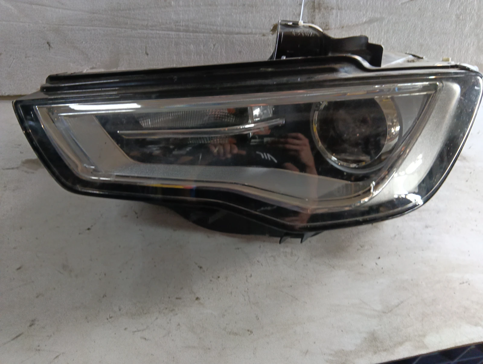 фар ляв КСЕНОН 8V0941043A Audi A3