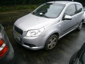 Chevrolet Aveo 1.2i 16V, снимка 3
