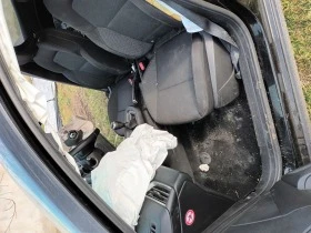 Renault Clio Iconic Tce, снимка 6