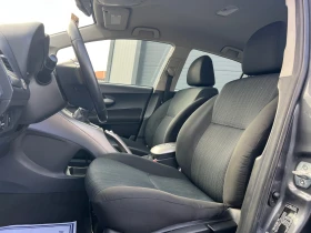 Toyota Auris 2.0 D4D KEY LESS ГЕРМАНИЯ , снимка 13