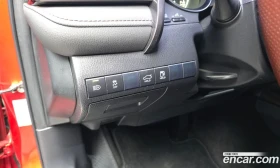 Toyota Camry 2.5 XLE Hybrid, снимка 17