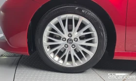 Toyota Camry 2.5 XLE Hybrid, снимка 5