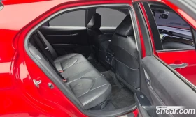 Toyota Camry 2.5 XLE Hybrid, снимка 12