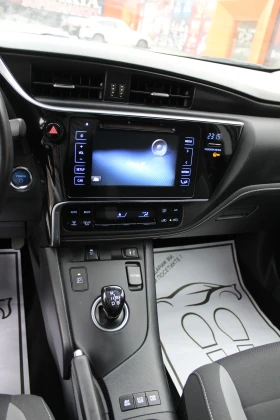 Toyota Auris 1.8H, снимка 15
