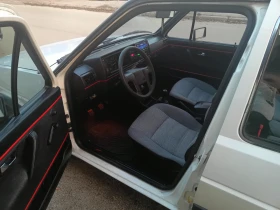 VW Golf 1.3     5 СКОРОСТИ, снимка 11